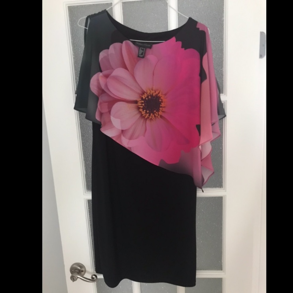 Black and pink Midi Dress 🌺